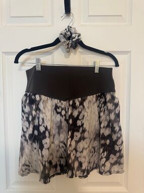 Offline by aerie Black & Gray Tennis Skort with Matching Scrunchie
